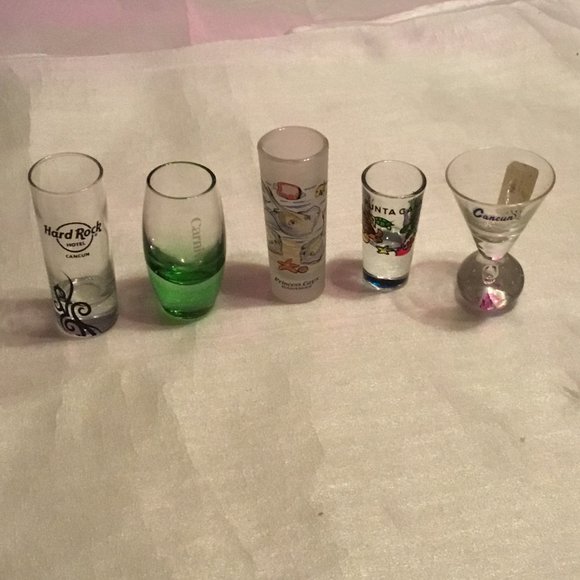 Collection of 5 colorful shot glasses - Hard Rock Hotel Cancun, Bahamas, etc. - Picture 6 of 12